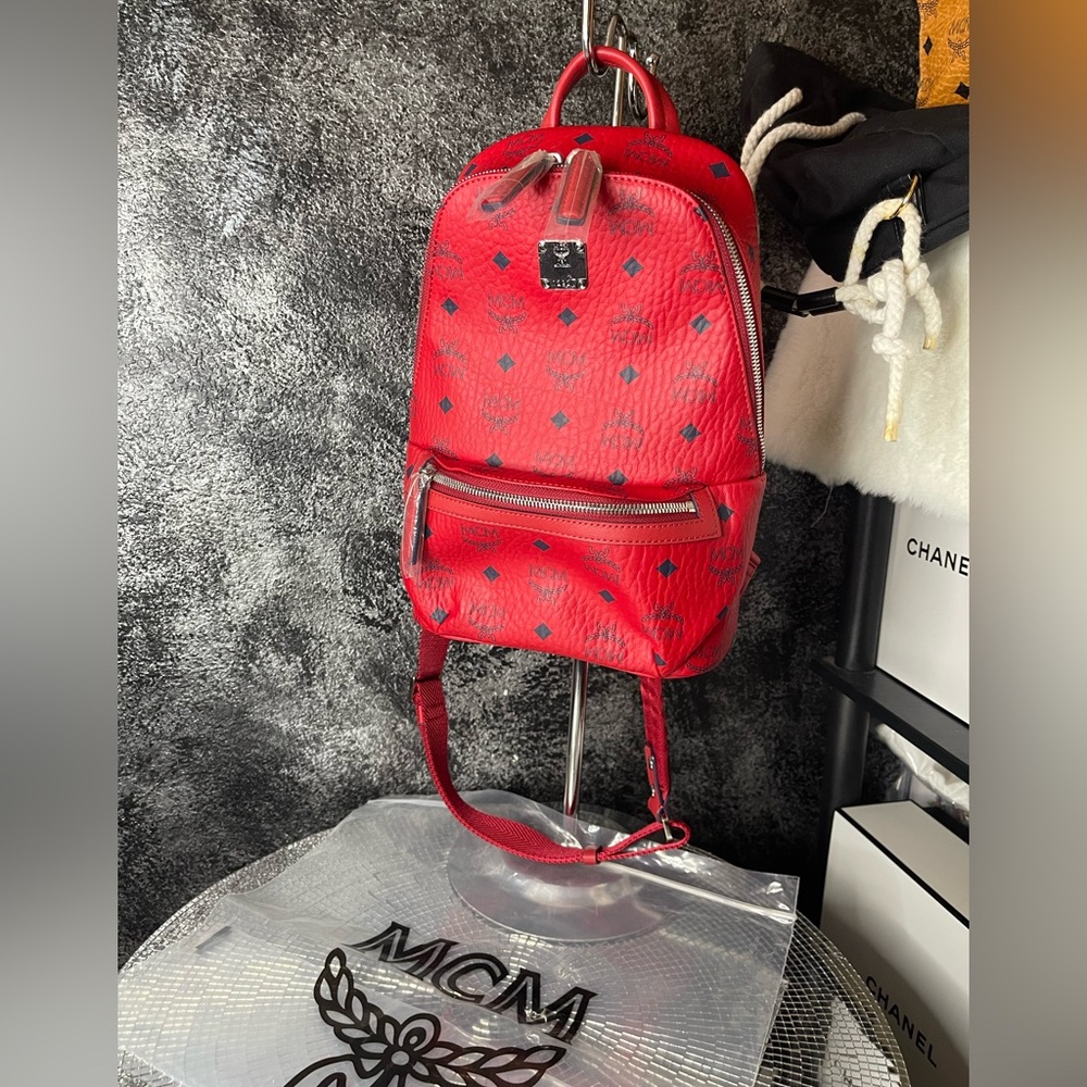 BNWT MCM SLING shoulder bag